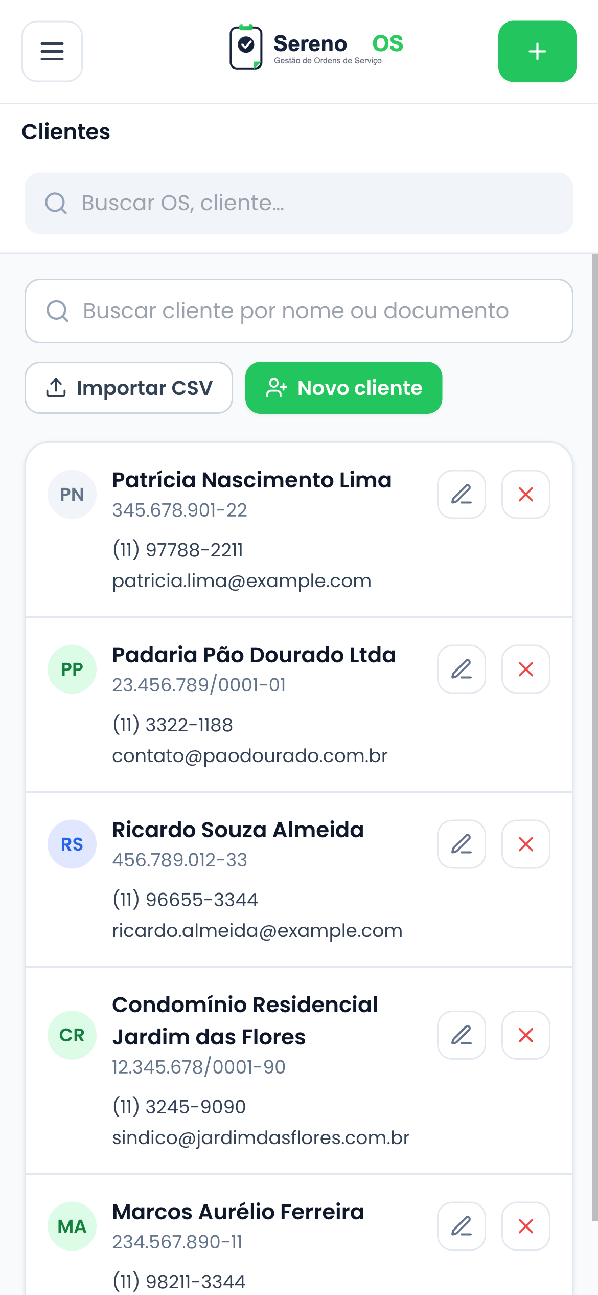 Lista de clientes cadastrados no Sereno OS em tela de celular